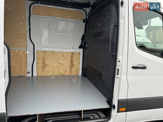 Белый Мерседес Sprinter, объемом двигателя 2.14 л и пробегом 262 тыс. км за 23700 $, фото 27 на Automoto.ua