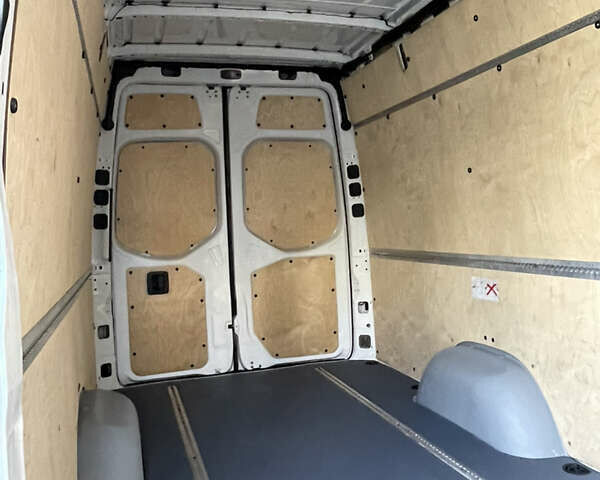 Білий Мерседес Sprinter, об'ємом двигуна 2.2 л та пробігом 280 тис. км за 23800 $, фото 51 на Automoto.ua