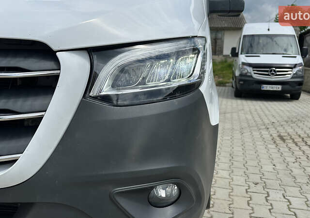 Белый Мерседес Sprinter, объемом двигателя 3 л и пробегом 330 тыс. км за 47589 $, фото 19 на Automoto.ua