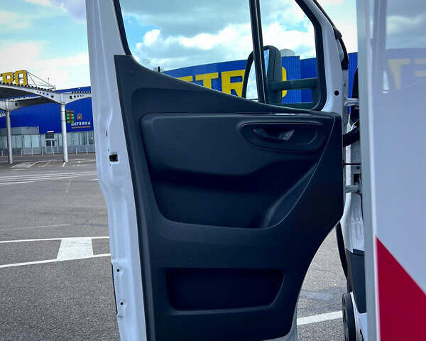 Белый Мерседес Sprinter, объемом двигателя 2.2 л и пробегом 239 тыс. км за 32900 $, фото 16 на Automoto.ua