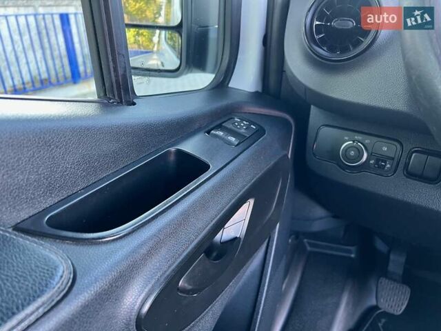 Белый Мерседес Sprinter, объемом двигателя 2.14 л и пробегом 690 тыс. км за 26000 $, фото 30 на Automoto.ua