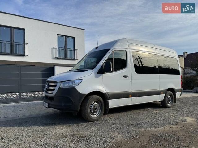 Белый Мерседес Sprinter, объемом двигателя 2.14 л и пробегом 215 тыс. км за 30000 $, фото 4 на Automoto.ua