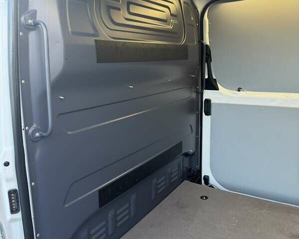 Белый Мерседес Sprinter, объемом двигателя 2.2 л и пробегом 180 тыс. км за 27900 $, фото 23 на Automoto.ua