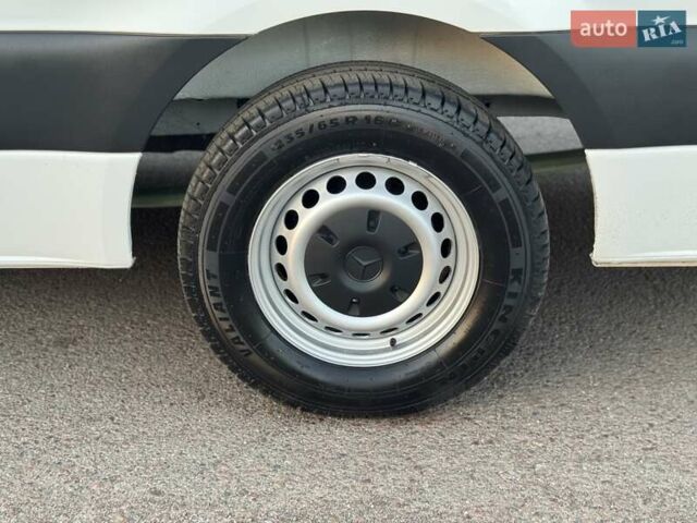 Белый Мерседес Sprinter, объемом двигателя 2.14 л и пробегом 261 тыс. км за 25800 $, фото 42 на Automoto.ua