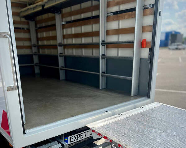 Белый Мерседес Sprinter, объемом двигателя 2.2 л и пробегом 239 тыс. км за 32900 $, фото 52 на Automoto.ua