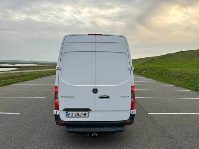 Белый Мерседес Sprinter, объемом двигателя 2.2 л и пробегом 340 тыс. км за 36110 $, фото 5 на Automoto.ua