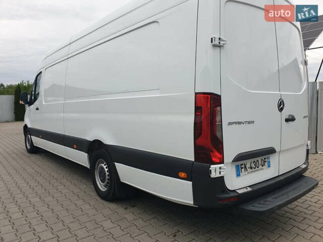 Белый Мерседес Sprinter, объемом двигателя 0 л и пробегом 334 тыс. км за 47793 $, фото 15 на Automoto.ua