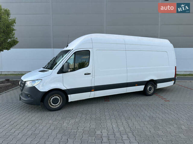 Белый Мерседес Sprinter, объемом двигателя 2.2 л и пробегом 360 тыс. км за 27000 $, фото 2 на Automoto.ua