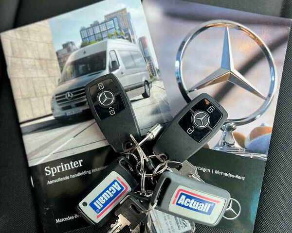 Белый Мерседес Sprinter, объемом двигателя 2.2 л и пробегом 239 тыс. км за 32900 $, фото 64 на Automoto.ua