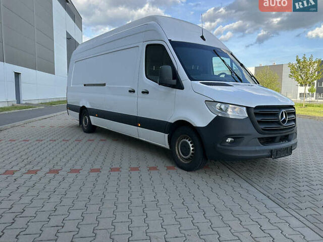 Белый Мерседес Sprinter, объемом двигателя 2.2 л и пробегом 360 тыс. км за 27000 $, фото 5 на Automoto.ua