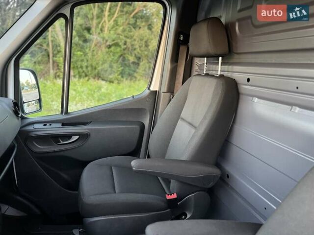 Белый Мерседес Sprinter, объемом двигателя 2.14 л и пробегом 261 тыс. км за 25800 $, фото 28 на Automoto.ua