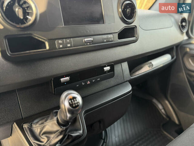 Білий Мерседес Sprinter, об'ємом двигуна 2.2 л та пробігом 212 тис. км за 23700 $, фото 17 на Automoto.ua