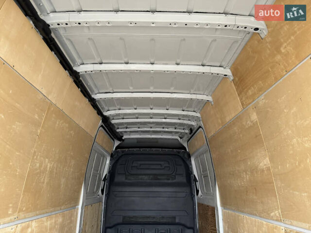 Белый Мерседес Sprinter, объемом двигателя 2.14 л и пробегом 262 тыс. км за 23700 $, фото 33 на Automoto.ua