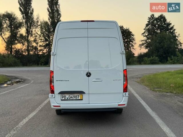 Белый Мерседес Sprinter, объемом двигателя 2.14 л и пробегом 261 тыс. км за 25800 $, фото 10 на Automoto.ua