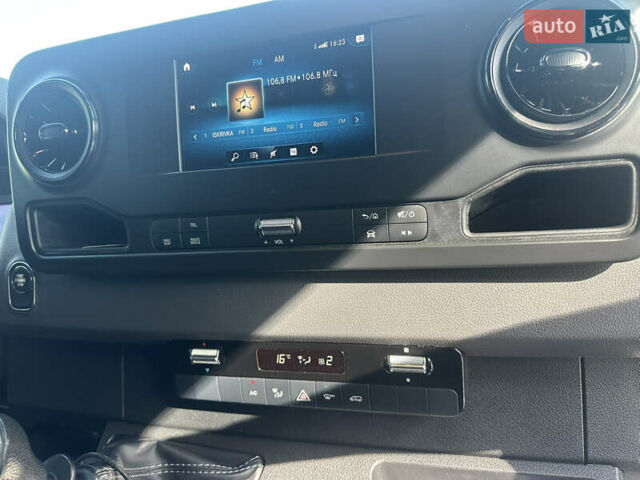 Белый Мерседес Sprinter, объемом двигателя 2.14 л и пробегом 306 тыс. км за 28700 $, фото 17 на Automoto.ua