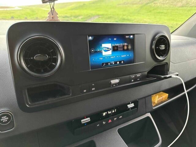 Белый Мерседес Sprinter, объемом двигателя 2.2 л и пробегом 340 тыс. км за 36110 $, фото 15 на Automoto.ua