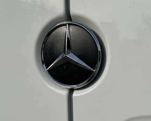 Белый Мерседес Sprinter, объемом двигателя 2.14 л и пробегом 215 тыс. км за 30000 $, фото 49 на Automoto.ua