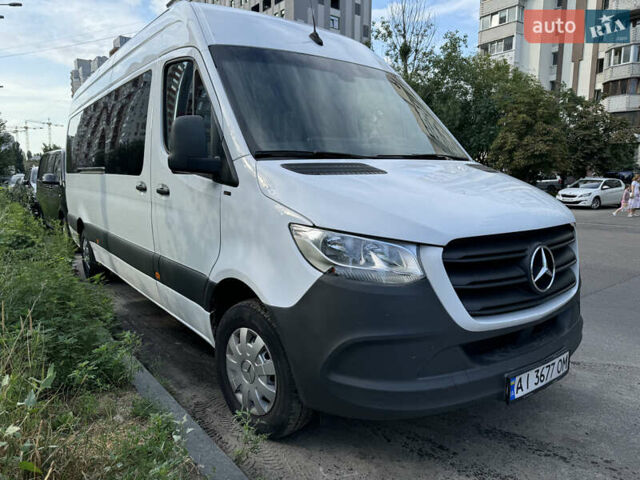 Белый Мерседес Sprinter, объемом двигателя 2.14 л и пробегом 326 тыс. км за 46000 $, фото 1 на Automoto.ua