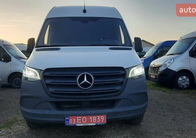 Белый Мерседес Sprinter, объемом двигателя 2.14 л и пробегом 330 тыс. км за 25000 $, фото 42 на Automoto.ua