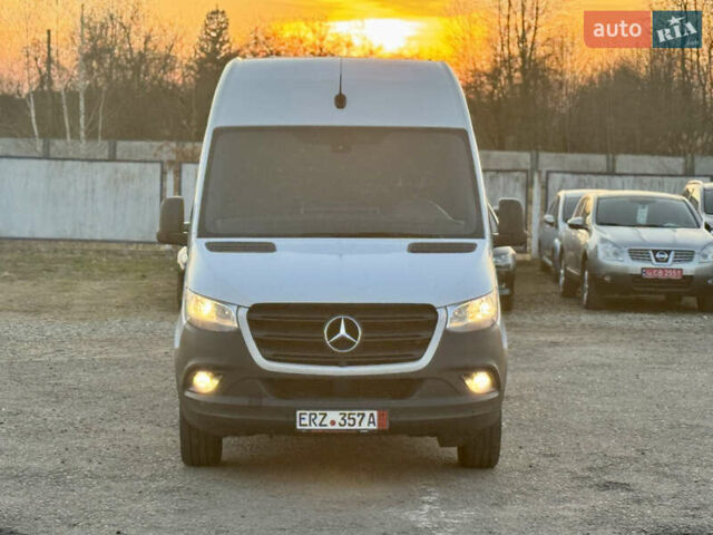 Белый Мерседес Sprinter, объемом двигателя 2.14 л и пробегом 240 тыс. км за 27900 $, фото 4 на Automoto.ua