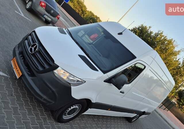 Белый Мерседес Sprinter, объемом двигателя 0 л и пробегом 236 тыс. км за 23555 $, фото 2 на Automoto.ua