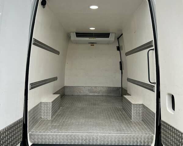 Білий Мерседес Sprinter, об'ємом двигуна 2.2 л та пробігом 235 тис. км за 29000 $, фото 6 на Automoto.ua
