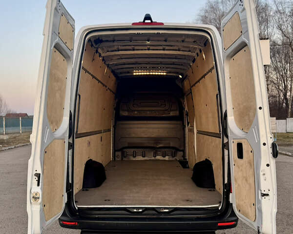 Белый Мерседес Sprinter, объемом двигателя 2.14 л и пробегом 240 тыс. км за 27900 $, фото 33 на Automoto.ua
