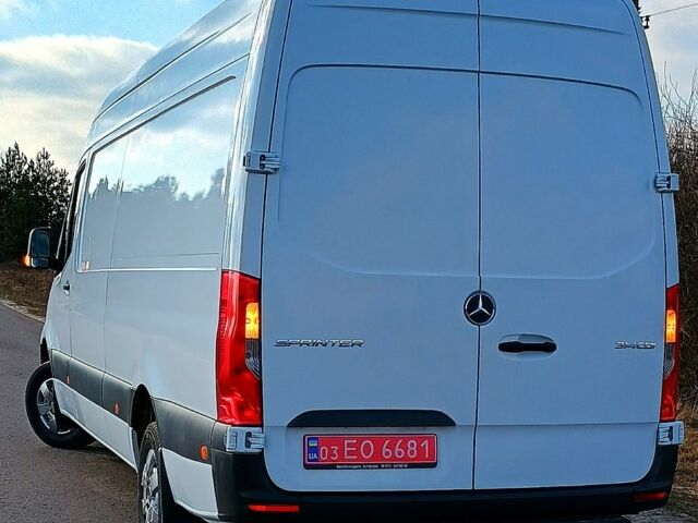 Белый Мерседес Sprinter, объемом двигателя 22 л и пробегом 320 тыс. км за 22000 $, фото 3 на Automoto.ua