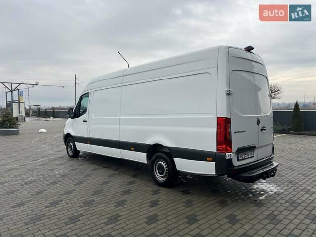 Белый Мерседес Sprinter, объемом двигателя 2.1 л и пробегом 220 тыс. км за 28402 $, фото 8 на Automoto.ua