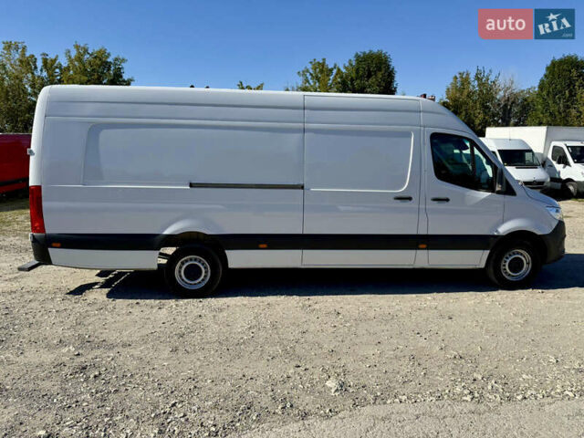Белый Мерседес Sprinter, объемом двигателя 2.2 л и пробегом 301 тыс. км за 35500 $, фото 7 на Automoto.ua