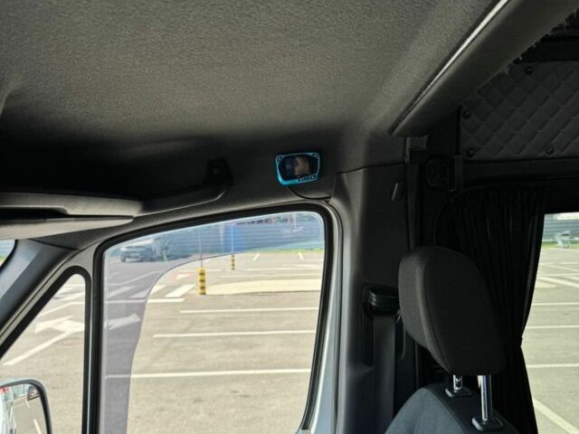 Білий Мерседес Sprinter, об'ємом двигуна 2.1 л та пробігом 420 тис. км за 40459 $, фото 11 на Automoto.ua