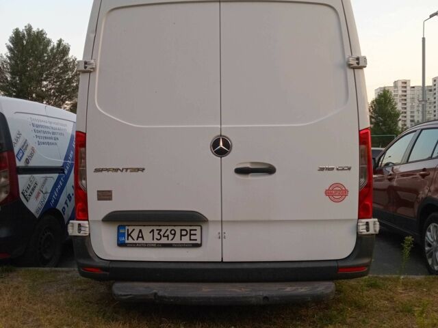 Белый Мерседес Sprinter, объемом двигателя 2.1 л и пробегом 533 тыс. км за 24500 $, фото 3 на Automoto.ua
