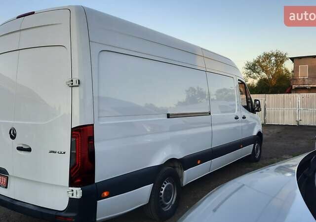 Белый Мерседес Sprinter, объемом двигателя 2.14 л и пробегом 330 тыс. км за 25000 $, фото 65 на Automoto.ua