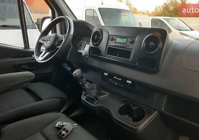 Белый Мерседес Sprinter, объемом двигателя 2.14 л и пробегом 330 тыс. км за 25000 $, фото 46 на Automoto.ua