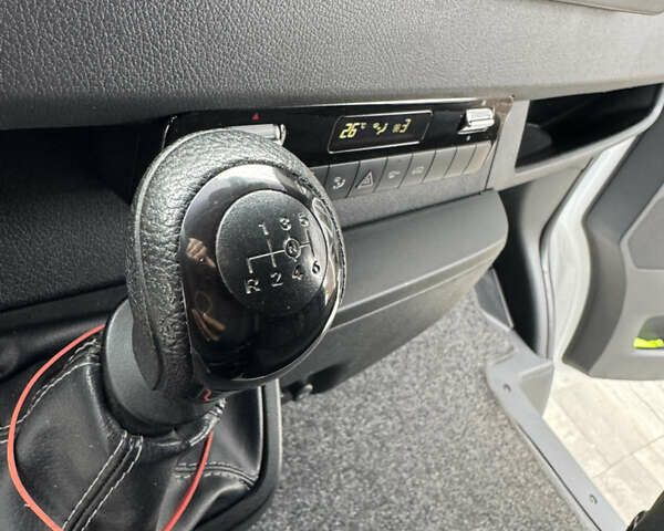 Білий Мерседес Sprinter, об'ємом двигуна 2.14 л та пробігом 290 тис. км за 22500 $, фото 23 на Automoto.ua