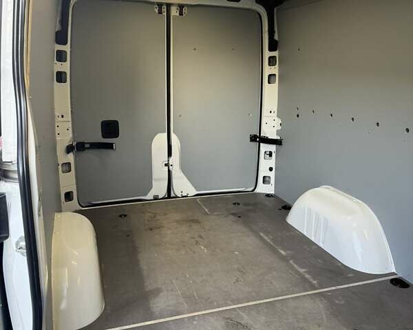 Белый Мерседес Sprinter, объемом двигателя 2.2 л и пробегом 180 тыс. км за 27900 $, фото 21 на Automoto.ua