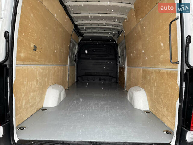 Белый Мерседес Sprinter, объемом двигателя 2.14 л и пробегом 262 тыс. км за 23700 $, фото 32 на Automoto.ua