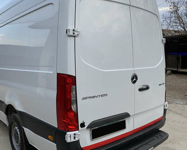 Белый Мерседес Sprinter, объемом двигателя 2.2 л и пробегом 500 тыс. км за 27200 $, фото 37 на Automoto.ua