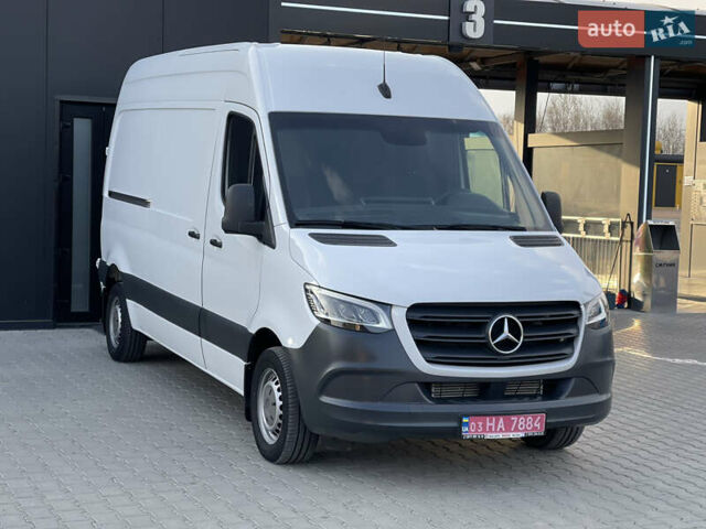 Белый Мерседес Sprinter, объемом двигателя 2.2 л и пробегом 45 тыс. км за 27800 $, фото 4 на Automoto.ua