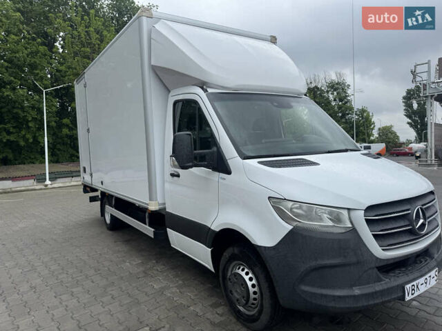 Белый Мерседес Sprinter, объемом двигателя 2.2 л и пробегом 301 тыс. км за 32000 $, фото 2 на Automoto.ua