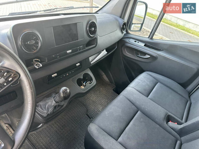 Белый Мерседес Sprinter, объемом двигателя 2.2 л и пробегом 360 тыс. км за 27000 $, фото 16 на Automoto.ua