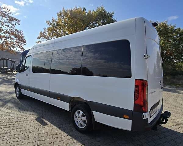 Белый Мерседес Sprinter, объемом двигателя 2.99 л и пробегом 650 тыс. км за 37000 $, фото 21 на Automoto.ua