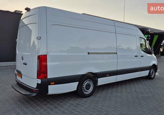 Белый Мерседес Sprinter, объемом двигателя 0 л и пробегом 236 тыс. км за 23555 $, фото 11 на Automoto.ua