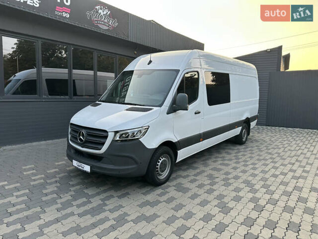 Белый Мерседес Sprinter, объемом двигателя 3 л и пробегом 336 тыс. км за 46329 $, фото 2 на Automoto.ua