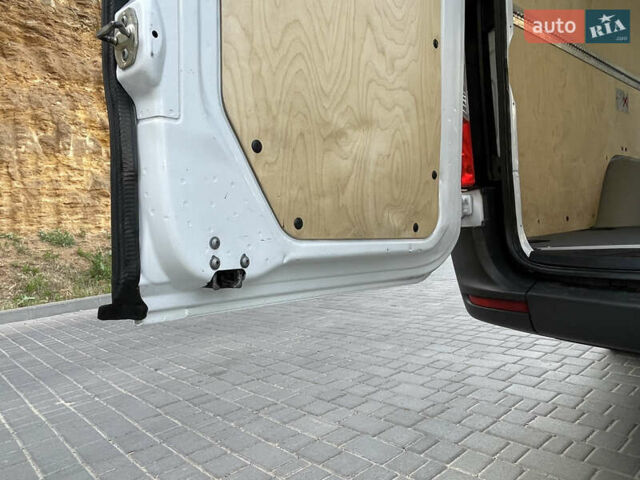 Білий Мерседес Sprinter, об'ємом двигуна 2.2 л та пробігом 280 тис. км за 23800 $, фото 55 на Automoto.ua