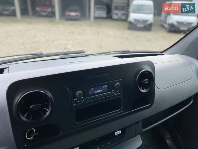 Белый Мерседес Sprinter, объемом двигателя 2.2 л и пробегом 156 тыс. км за 23850 $, фото 51 на Automoto.ua