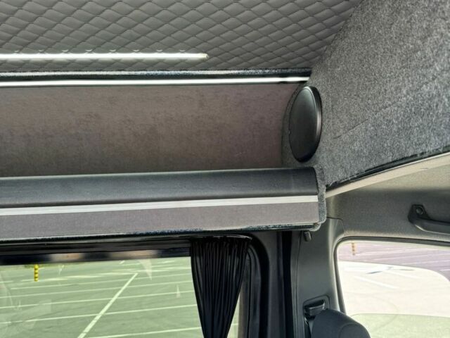 Білий Мерседес Sprinter, об'ємом двигуна 2.1 л та пробігом 420 тис. км за 40459 $, фото 7 на Automoto.ua