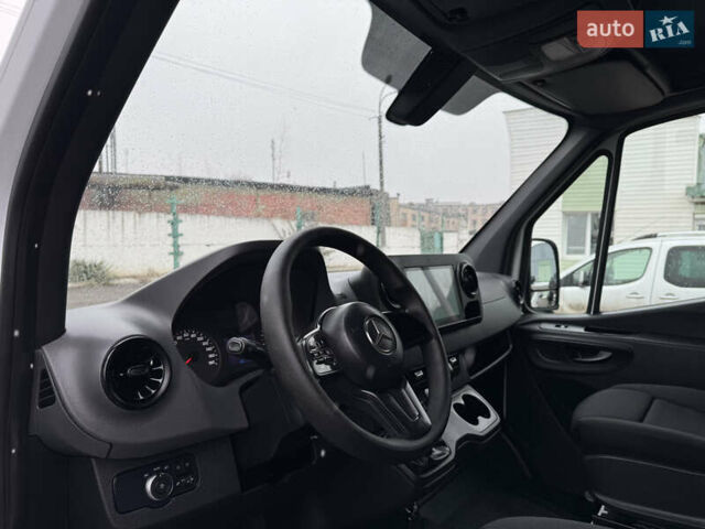 Белый Мерседес Sprinter, объемом двигателя 2.14 л и пробегом 262 тыс. км за 23700 $, фото 18 на Automoto.ua