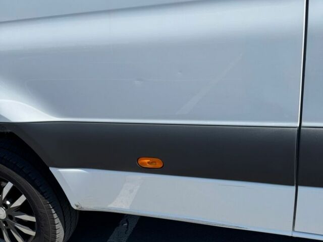 Білий Мерседес Sprinter, об'ємом двигуна 2.1 л та пробігом 420 тис. км за 40459 $, фото 15 на Automoto.ua