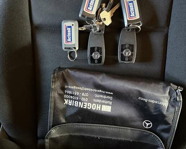 Білий Мерседес Sprinter, об'ємом двигуна 2.1 л та пробігом 186 тис. км за 32000 $, фото 59 на Automoto.ua